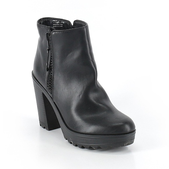 Zigi Soho Shoes - Zigi Soho Avie black leather platform booties 9